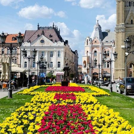 Family Top Rooms Bela Lada Sobe Novi Sad Exteriör bild