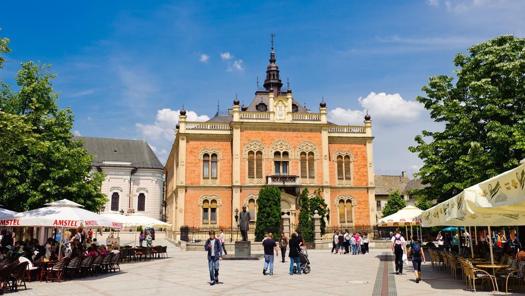 Family Top Rooms Bela Lada Sobe Novi Sad Exteriör bild