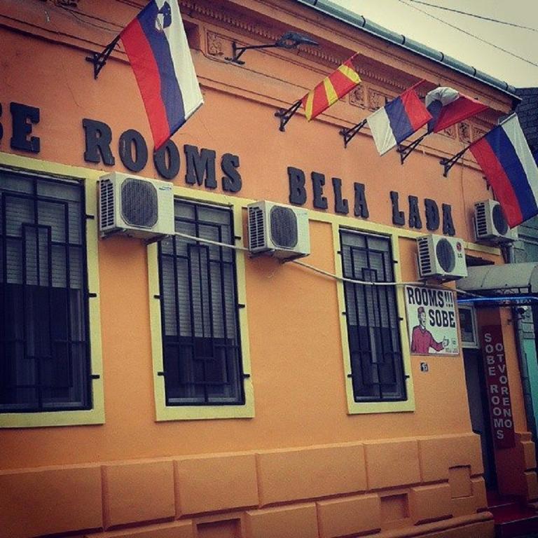 Family Top Rooms Bela Lada Sobe Novi Sad Exteriör bild