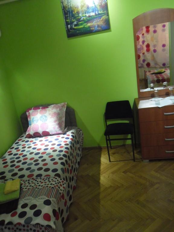 Family Top Rooms Bela Lada Sobe Novi Sad Rum bild
