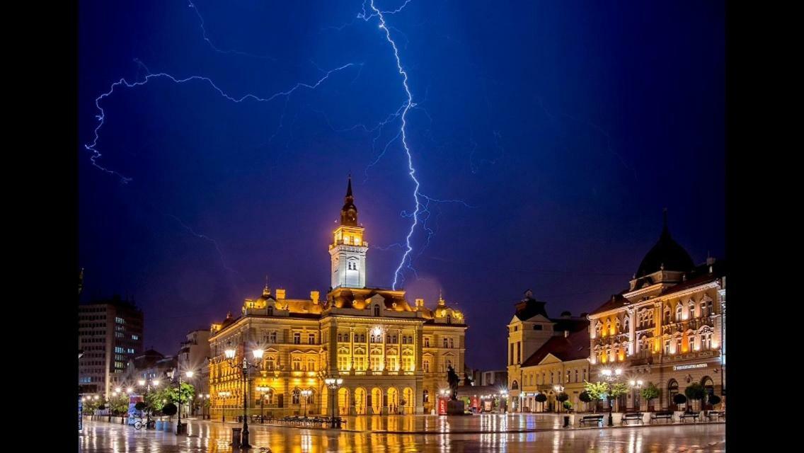 Family Top Rooms Bela Lada Sobe Novi Sad Exteriör bild